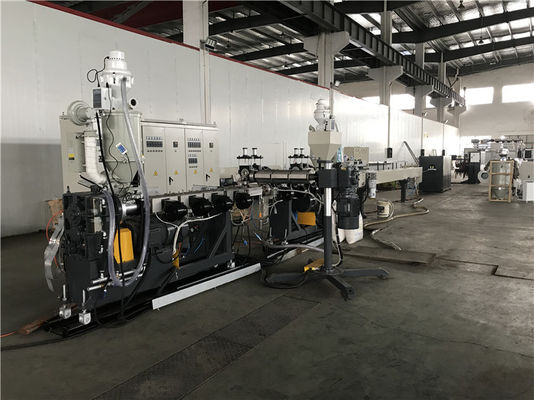 Capas de aluminio plástica de PEX PEX las cinco instalan tubos la máquina 45m m de la protuberancia del tubo del PVC